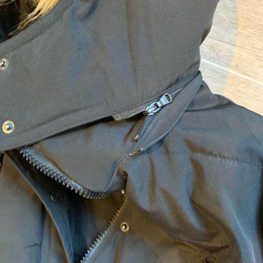 GUESS winter jacket - Picture 5 of 5
